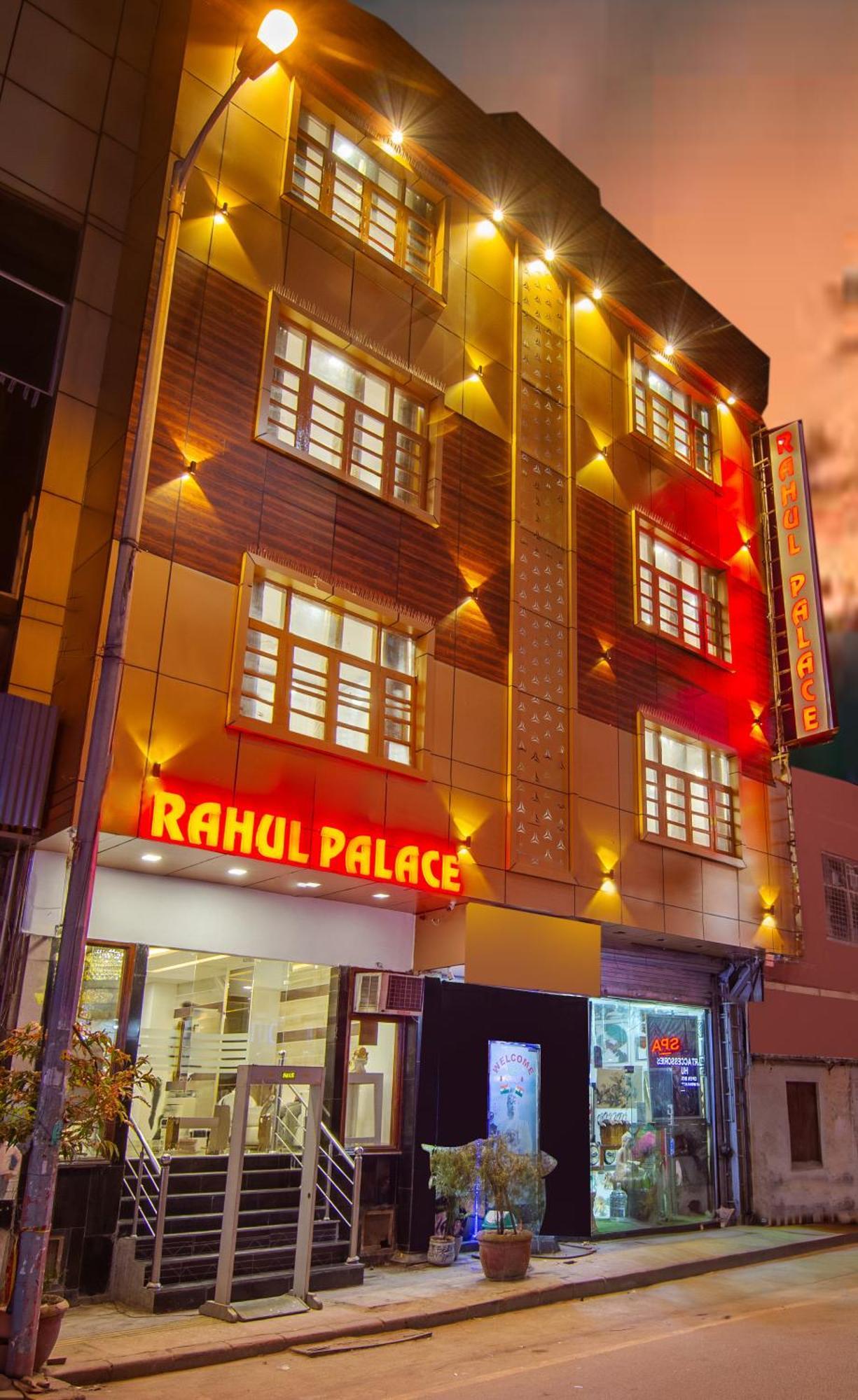 Rahul Palace By Golden Tree Near Metro Station And Ajmal Khan Market 뉴델리 외부 사진