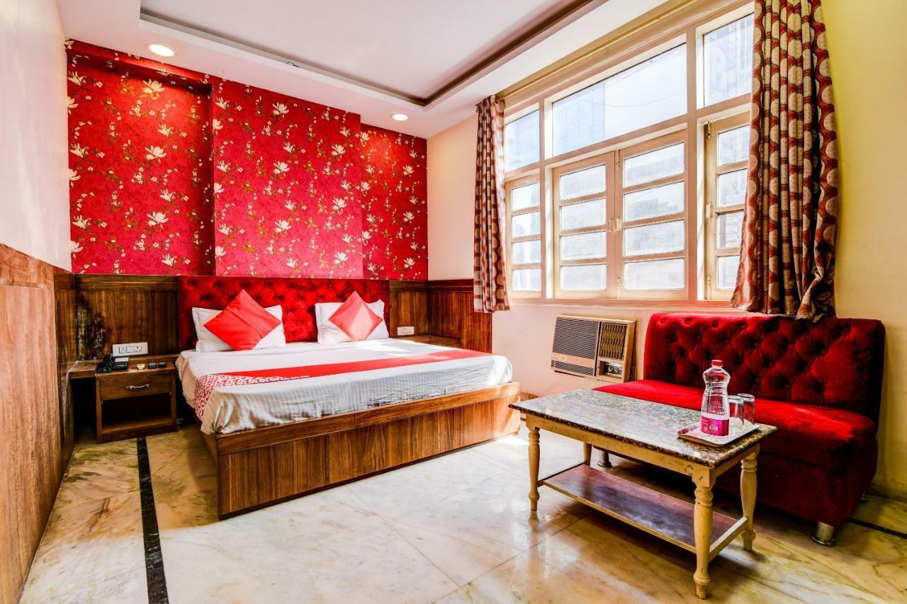 Rahul Palace By Golden Tree Near Metro Station And Ajmal Khan Market 뉴델리 외부 사진